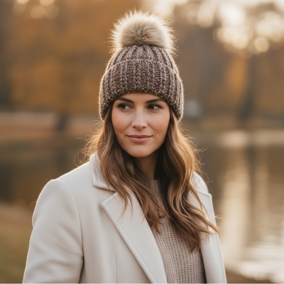 NORLA CANADA Knitted Pom Pom Beanie main image 4